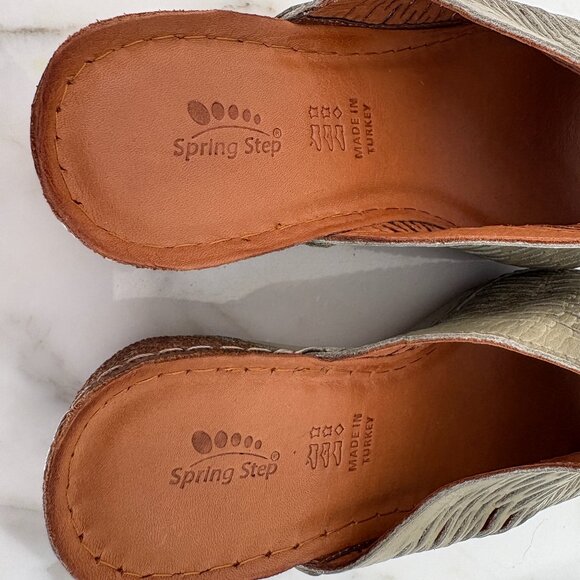 Sage green laser cut Spring Step sandal - Picture 5 of 6